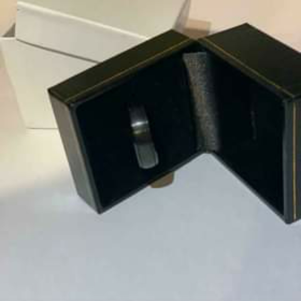 Black men's Tungsten rung